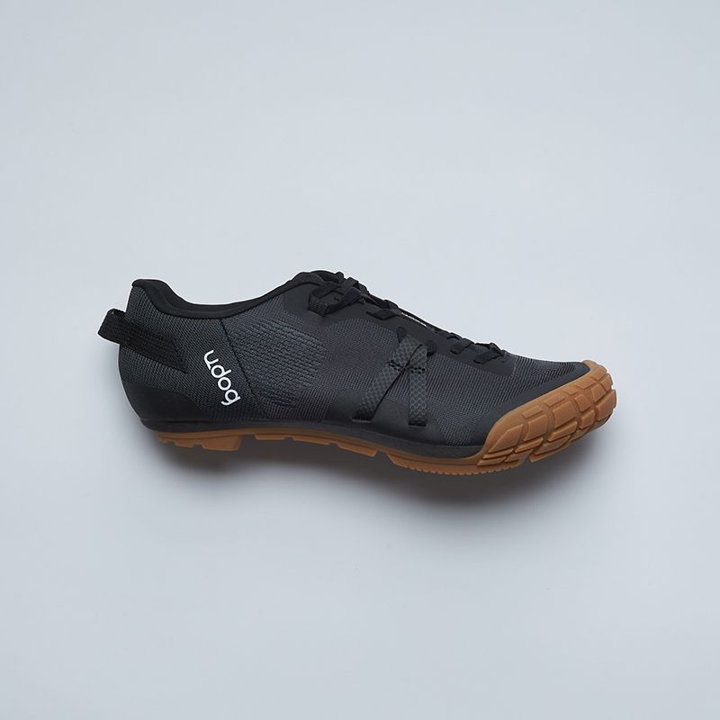 Zapatillas Gravel Udog Distanza Carbon Negro Ceniza